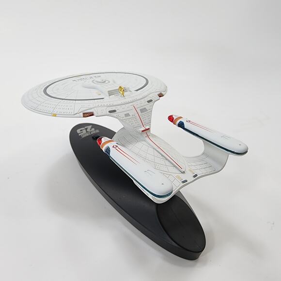 Hallmark Star Trek USS Enterprise NCC-1701-D Ornament - Picture 3 of 6